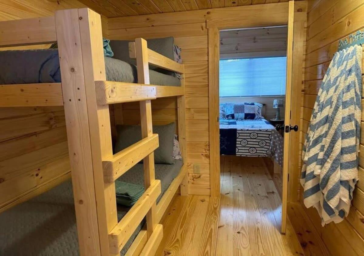 Get-Away Cabin In Surf City W Loft And Parking Экстерьер фото
