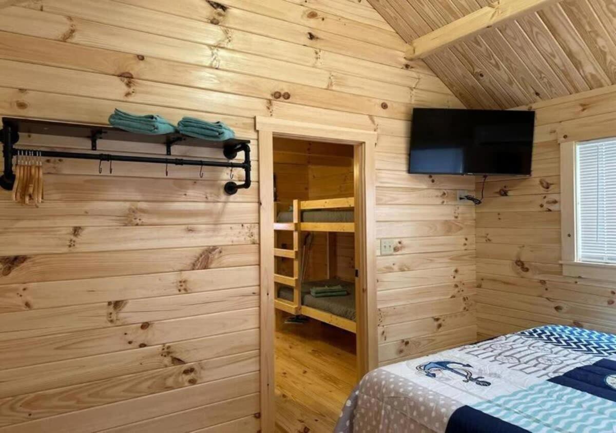 Get-Away Cabin In Surf City W Loft And Parking Экстерьер фото